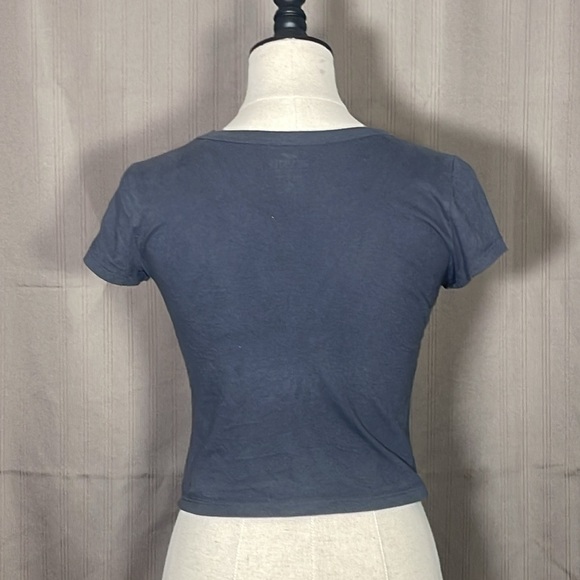 HOLLISTER Graphic Baby Tee - Picture 3 of 5